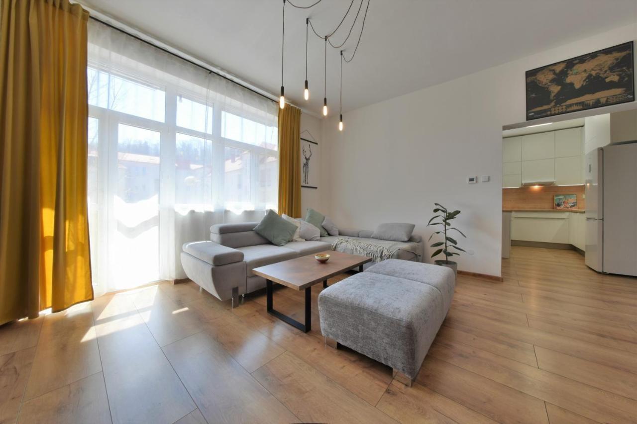 Big 75M2 Next To Opera Building In Direct Centrum, Air-Conditioned, Balcony, 24H Self Checking Banská Bystrica Eksteriør bilde